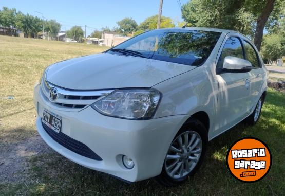 Autos - Toyota Xls 2016 Nafta 135000Km - En Venta