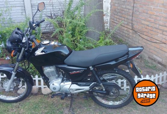 Motos - Honda Cg titan 150 2015 Nafta 49000Km - En Venta