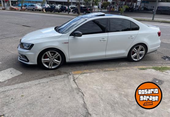 Autos - Volkswagen Vento 2.0 GLI 2017 Nafta 85000Km - En Venta