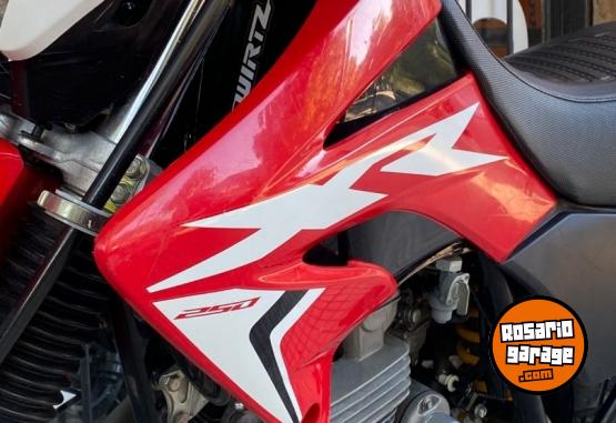 Motos - Honda XR 250 TORNADO 2022 Nafta 16500Km - En Venta