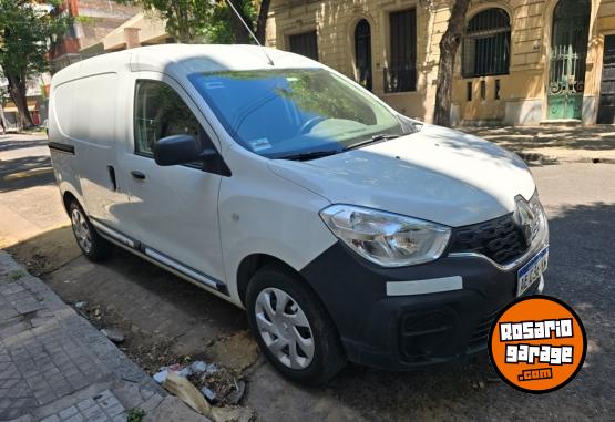 Utilitarios - Renault Kangoo 2019 Nafta 110000Km - En Venta