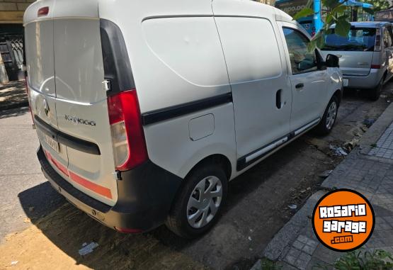 Utilitarios - Renault Kangoo 2019 Nafta 110000Km - En Venta