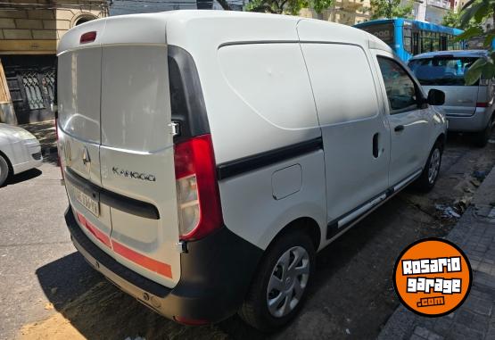 Utilitarios - Renault Kangoo 2019 Nafta 110000Km - En Venta