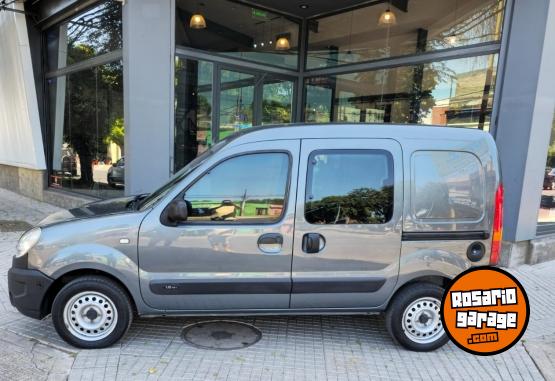 Utilitarios - Renault KANGOO CONFORT 5 ASIENTOS 2015 GNC 130000Km - En Venta