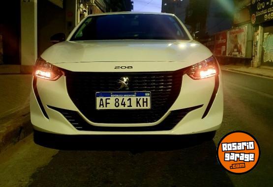 Autos - Peugeot 208 2023 Nafta 13000Km - En Venta