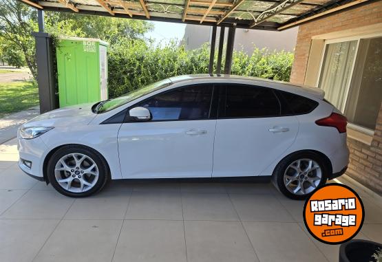 Autos - Ford Focus se plus 2017 Nafta 72000Km - En Venta