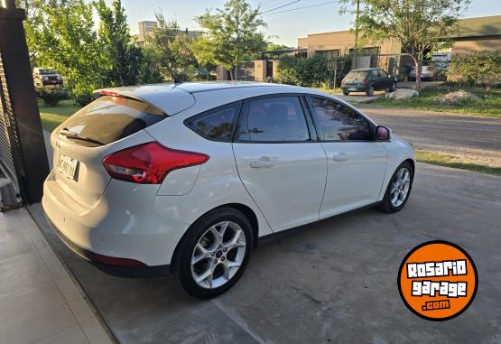 Autos - Ford Focus se plus 2017 Nafta 72000Km - En Venta