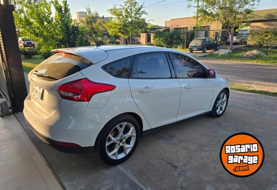 Autos - Ford Focus se plus 2017 Nafta 72000Km - En Venta