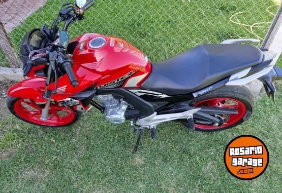 Motos - Honda Twister 250 2022 Nafta 9500Km - En Venta