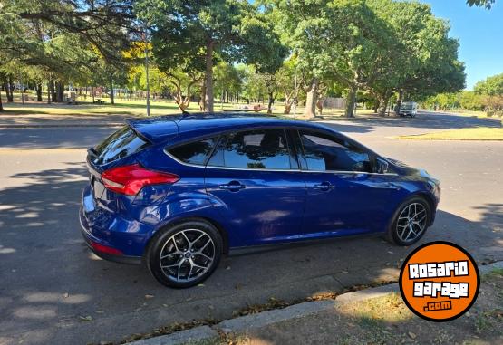 Autos - Ford Focus Titanium 2015 Nafta 100000Km - En Venta