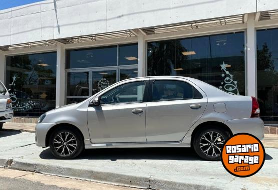 Autos - Toyota ETIOS 4 PUERTAS 1.5 XLS 2018 Nafta 129000Km - En Venta