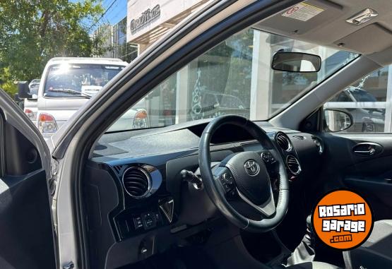 Autos - Toyota ETIOS 4 PUERTAS 1.5 XLS 2018 Nafta 129000Km - En Venta