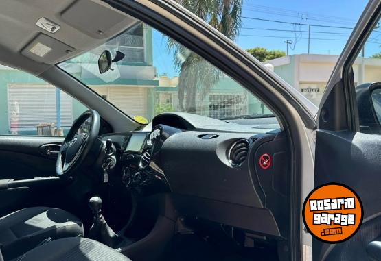 Autos - Toyota ETIOS 4 PUERTAS 1.5 XLS 2018 Nafta 129000Km - En Venta