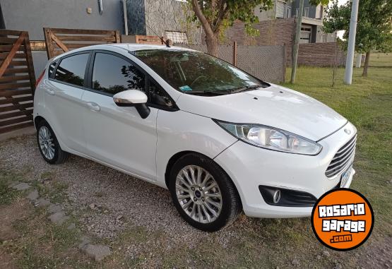 Autos - Ford Fiesta gol focus 2017 Nafta 77000Km - En Venta