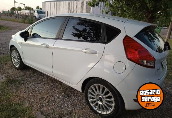 Autos - Ford Fiesta gol focus 2017 Nafta 77000Km - En Venta