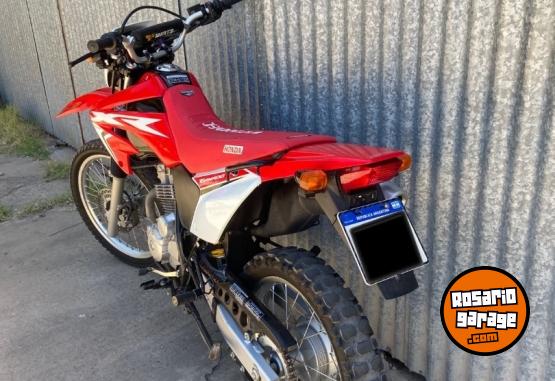 Motos - Honda Tornado 2018 Nafta 13100Km - En Venta