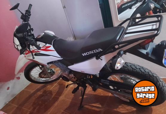 Motos - Honda Xr 2022 Nafta 9000Km - En Venta