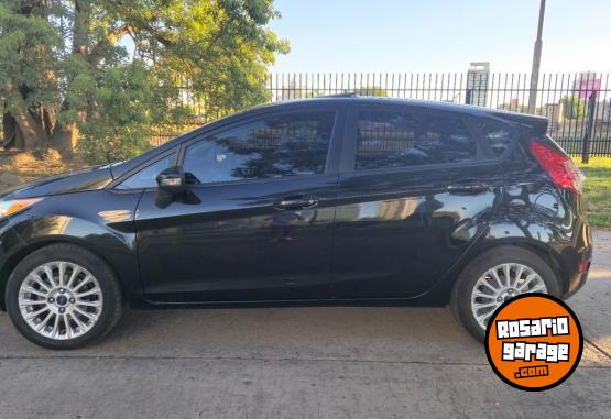 Autos - Ford Fiesta kinetic se plus 2013 Nafta 87500Km - En Venta