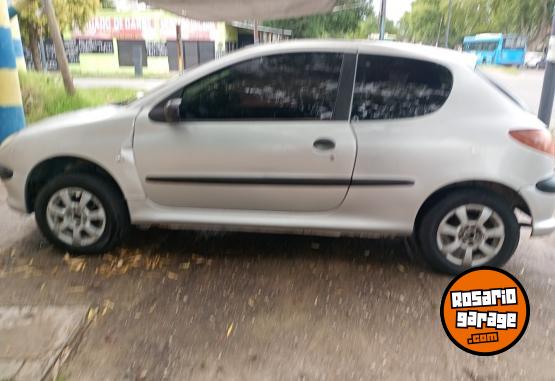 Autos - Peugeot 206 2006 Nafta 200000Km - En Venta