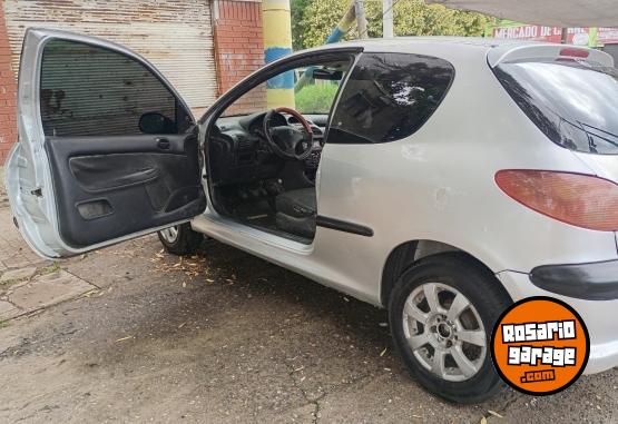 Autos - Peugeot 206 2006 Nafta 200000Km - En Venta