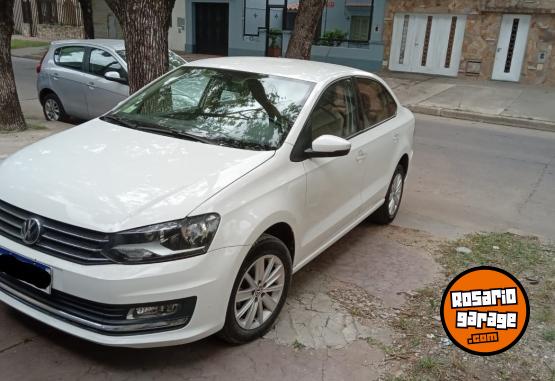 Autos - Volkswagen Polo confortline 2017 Nafta 83500Km - En Venta