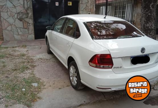 Autos - Volkswagen Polo confortline 2017 Nafta 83500Km - En Venta