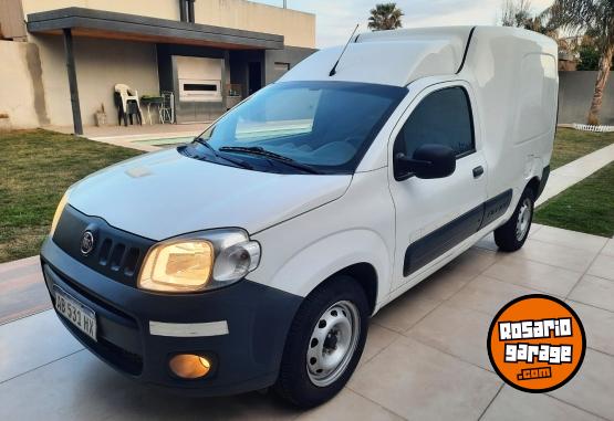 Utilitarios - Fiat Fiorino 2017 Nafta 100000Km - En Venta