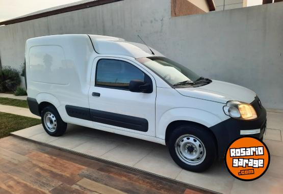 Utilitarios - Fiat Fiorino 2017 Nafta 100000Km - En Venta