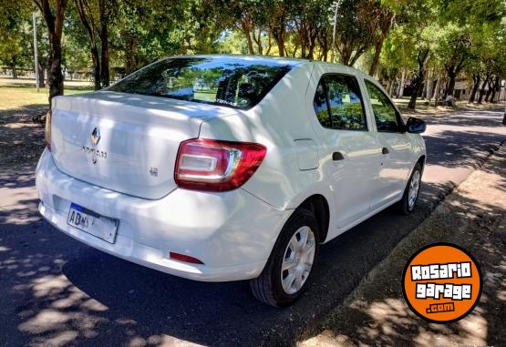 Autos - Renault LOGAN 2019 GNC 161000Km - En Venta