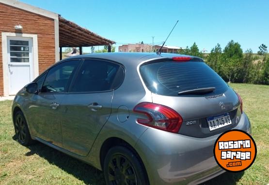 Autos - Peugeot Active 2016 Nafta 136000Km - En Venta