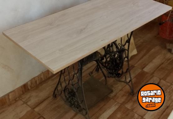 Hogar - Mesa con patas mquina de coser - En Venta