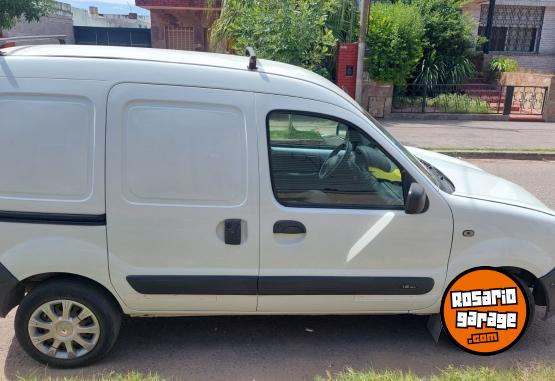 Utilitarios - Renault Kangoo 2015 Nafta 200000Km - En Venta