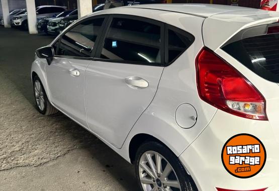 Autos - Ford Fiesta SE KD 2019 Nafta 59000Km - En Venta