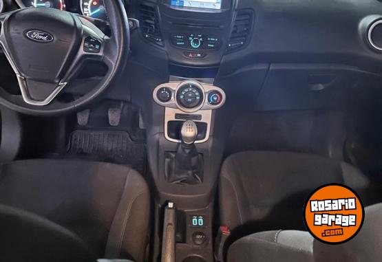 Autos - Ford Fiesta SE KD 2019 Nafta 59000Km - En Venta