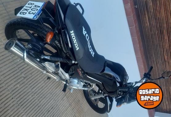 Motos - Honda New titan cg 150 2017 Nafta 370Km - En Venta