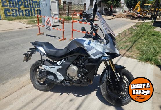 Motos - CF Mt650 2023 Nafta 6500Km - En Venta