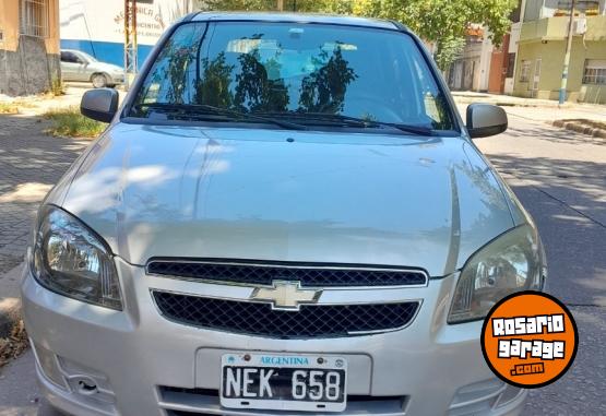 Autos - Chevrolet SEDAN 5 PUERTAS CELTA LT 2013 Nafta 140000Km - En Venta