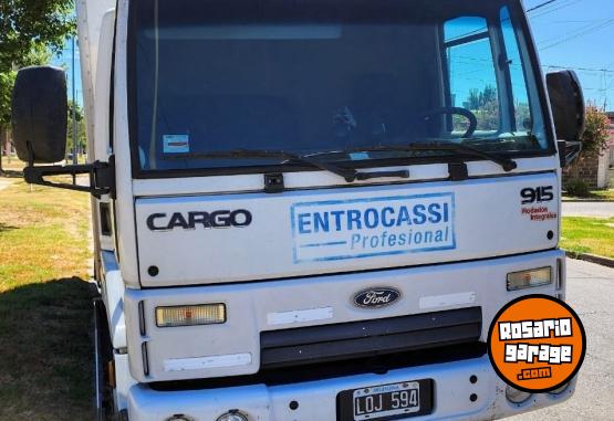 Camiones y Gras - CAMION FORD 915e CON FURGON  . AO 2012 - En Venta