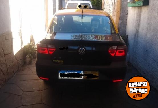 Autos - Volkswagen Voyage 2017 GNC 111111Km - En Venta