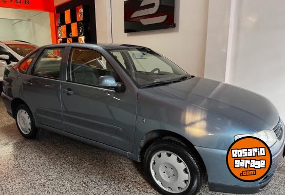 Autos - Volkswagen Polo confort 2006 Nafta 314000Km - En Venta