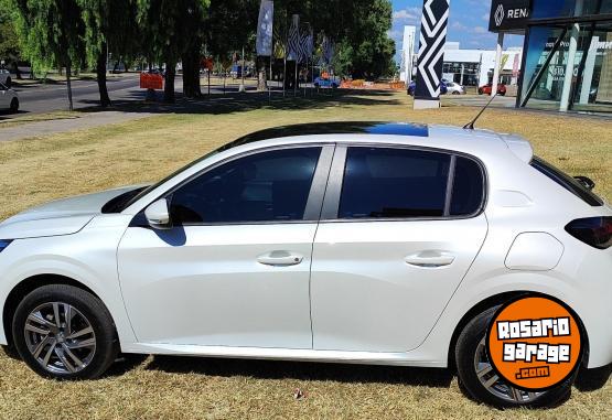 Autos - Peugeot 208 Allure 2022 Nafta 15000Km - En Venta