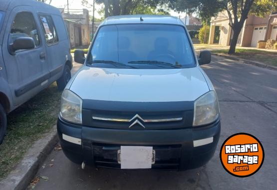 Utilitarios - Citroen Berlingo Furgon 1,6 HDIFU 2013 Diesel 184000Km - En Venta