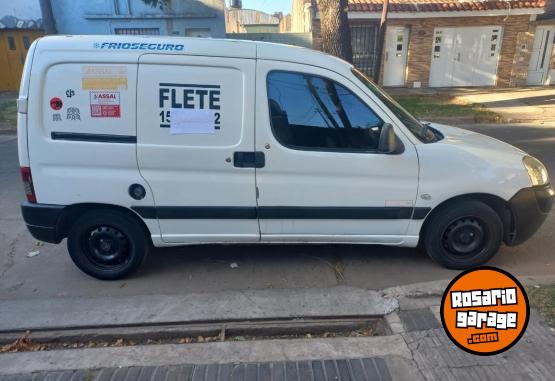 Utilitarios - Citroen Berlingo Furgon 1,6 HDIFU 2013 Diesel 184000Km - En Venta