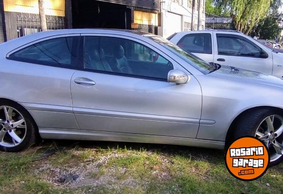 Autos - Mercedes Benz C220 CDI 2003 Nafta 182000Km - En Venta