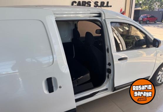 Utilitarios - Renault Kangoo 2018 GNC 161000Km - En Venta