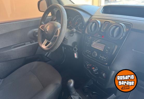 Utilitarios - Renault Kangoo 2018 GNC 161000Km - En Venta