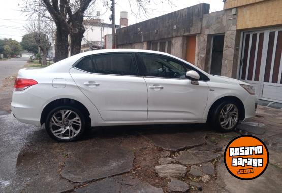 Autos - Citroen c 4 LOUNGE 2013 Nafta 135500Km - En Venta