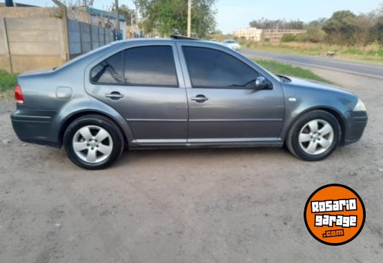 Autos - Volkswagen Bora 2010 Nafta 176000Km - En Venta