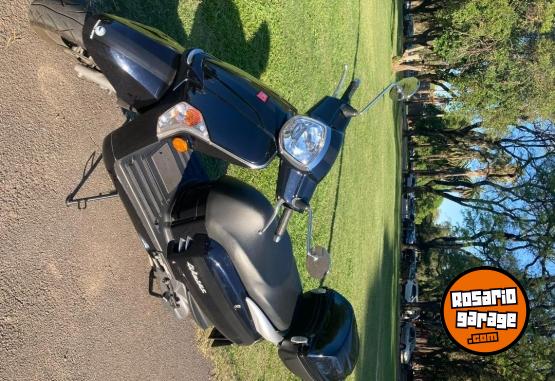 Motos - Kymco Like 125 2022 Nafta 3800Km - En Venta