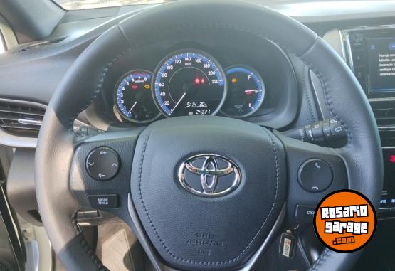 Autos - Toyota Yaris XLS 2022 Nafta 24000Km - En Venta